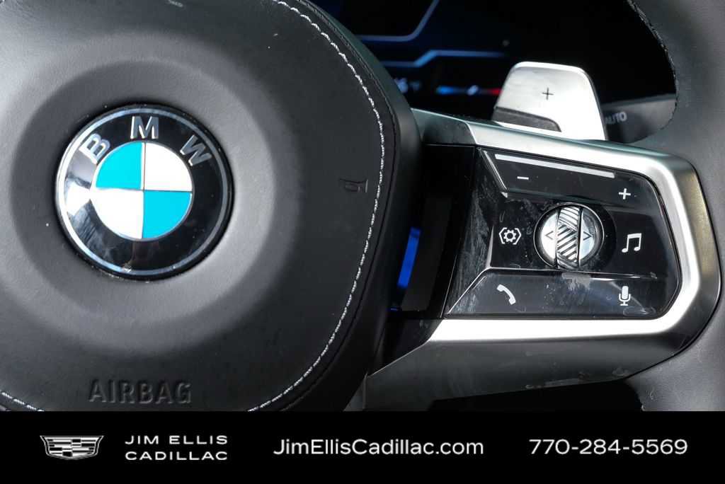 Used 2023 BMW 760i xDrive image 12