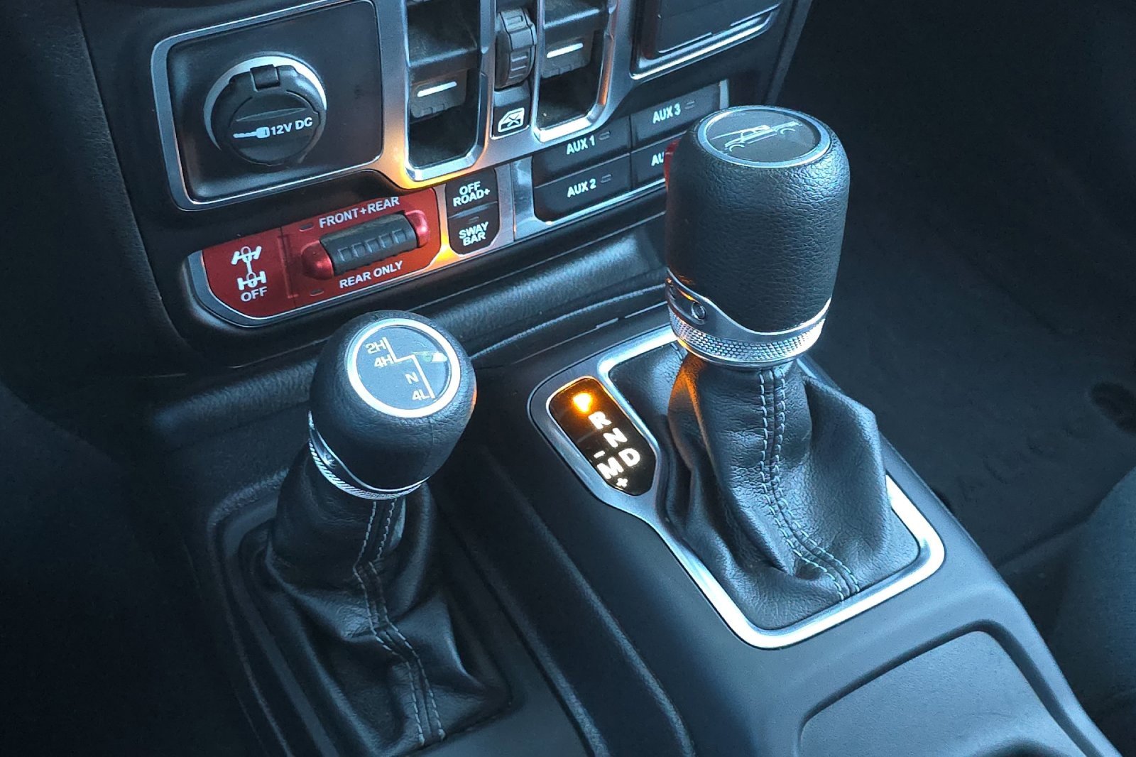 Used 2025 Jeep Gladiator Rubicon w/ Convenience Group image 30