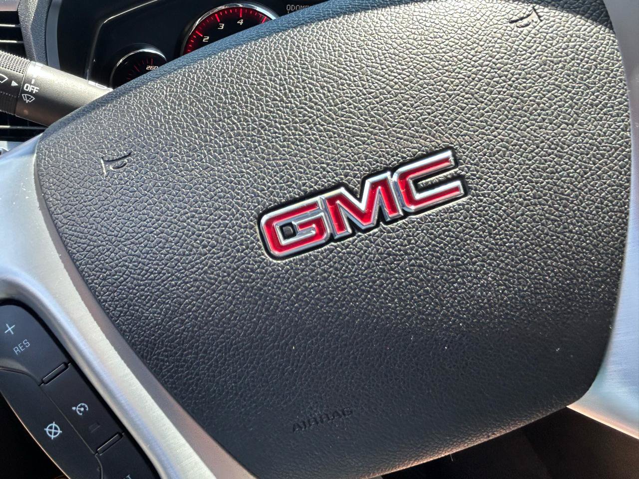 Used 2016 GMC Acadia SLT AWD/4WD image 21