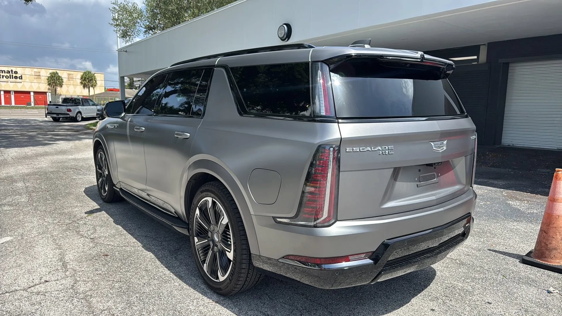 Used 2026 Cadillac Escalade IQL Sport 2 AWD/4WD image 3