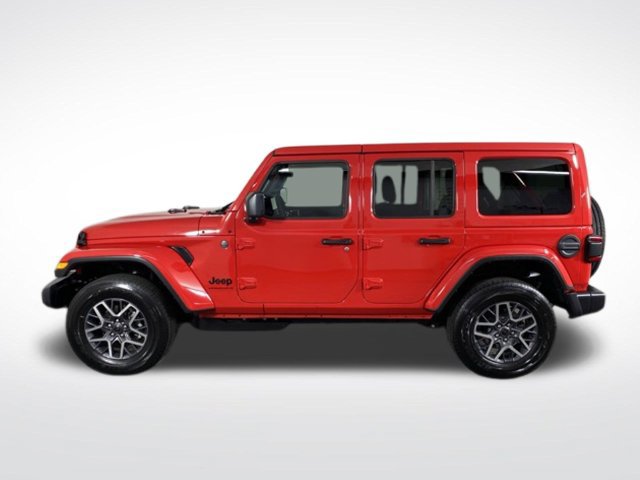 Used 2026 Jeep Wrangler Unlimited Sahara AWD/4WD image 11