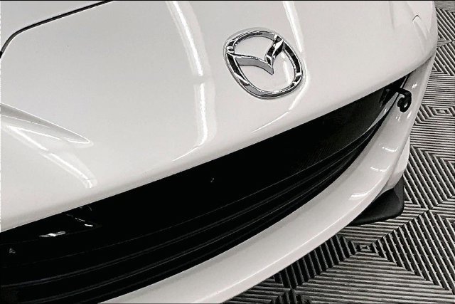 Used 2021 MAZDA MX-5 Miata RF Grand Touring RWD image 29