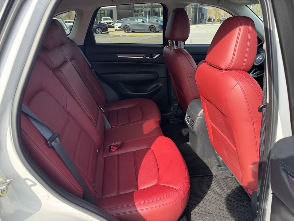 Certified 2025 MAZDA CX-5 Carbon Edition image 33