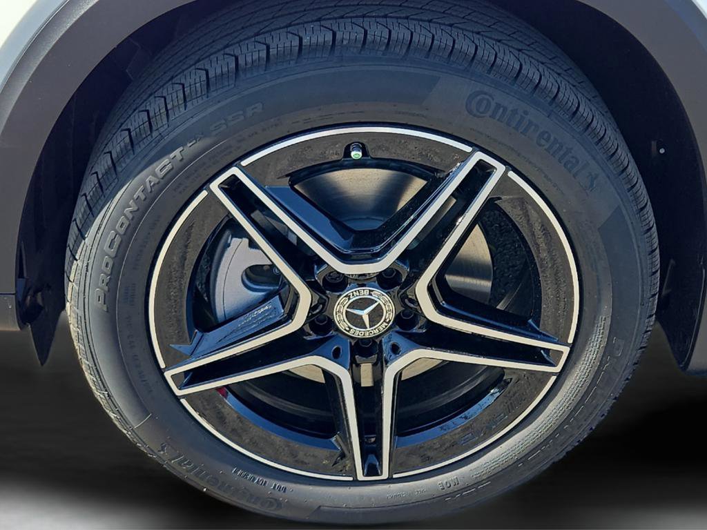 New 2026 Mercedes-Benz GLB 250 image 8