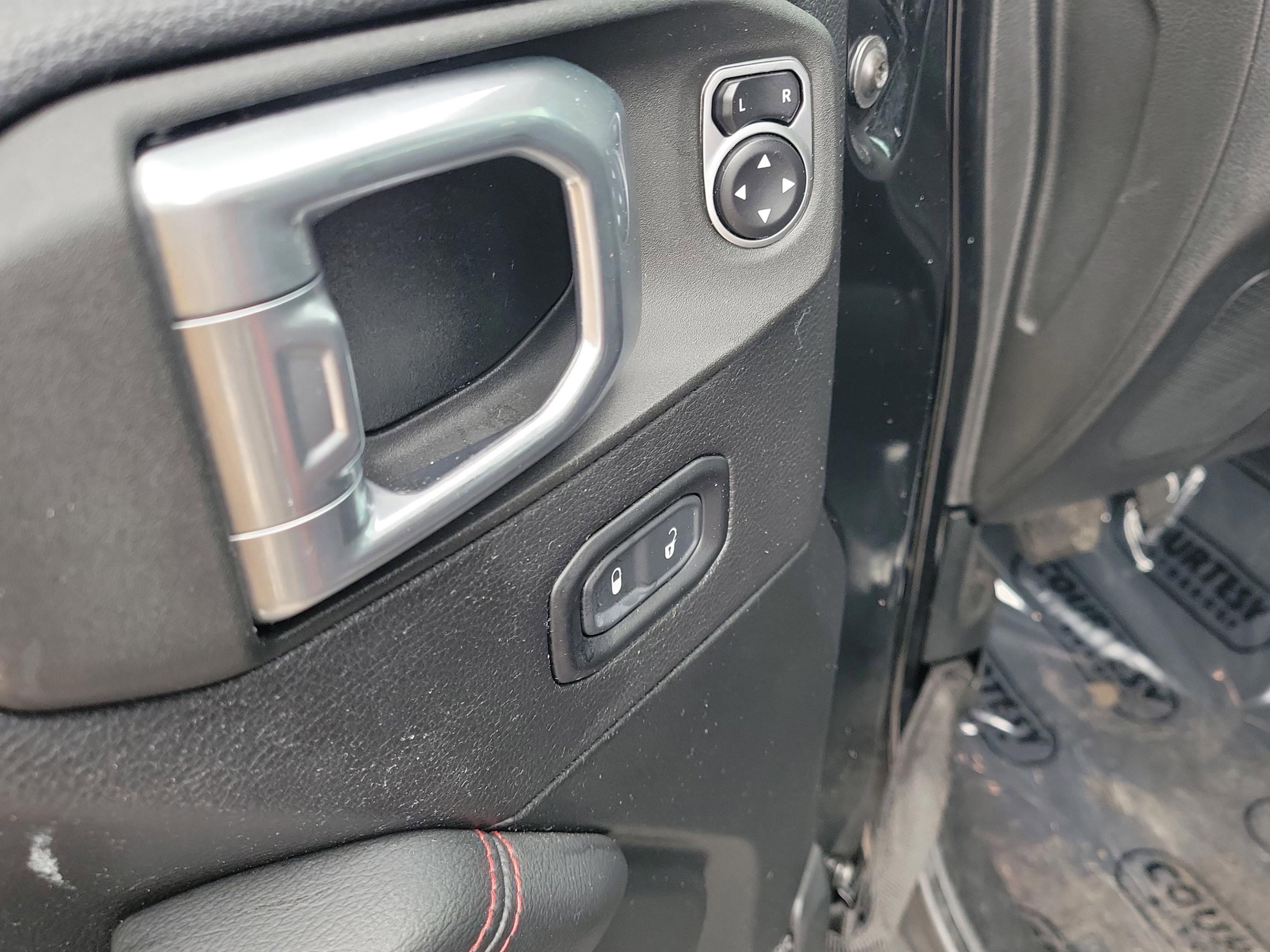 Used 2020 Jeep Wrangler Unlimited Rubicon w/ Quick Order Package 28Y Recon image 14