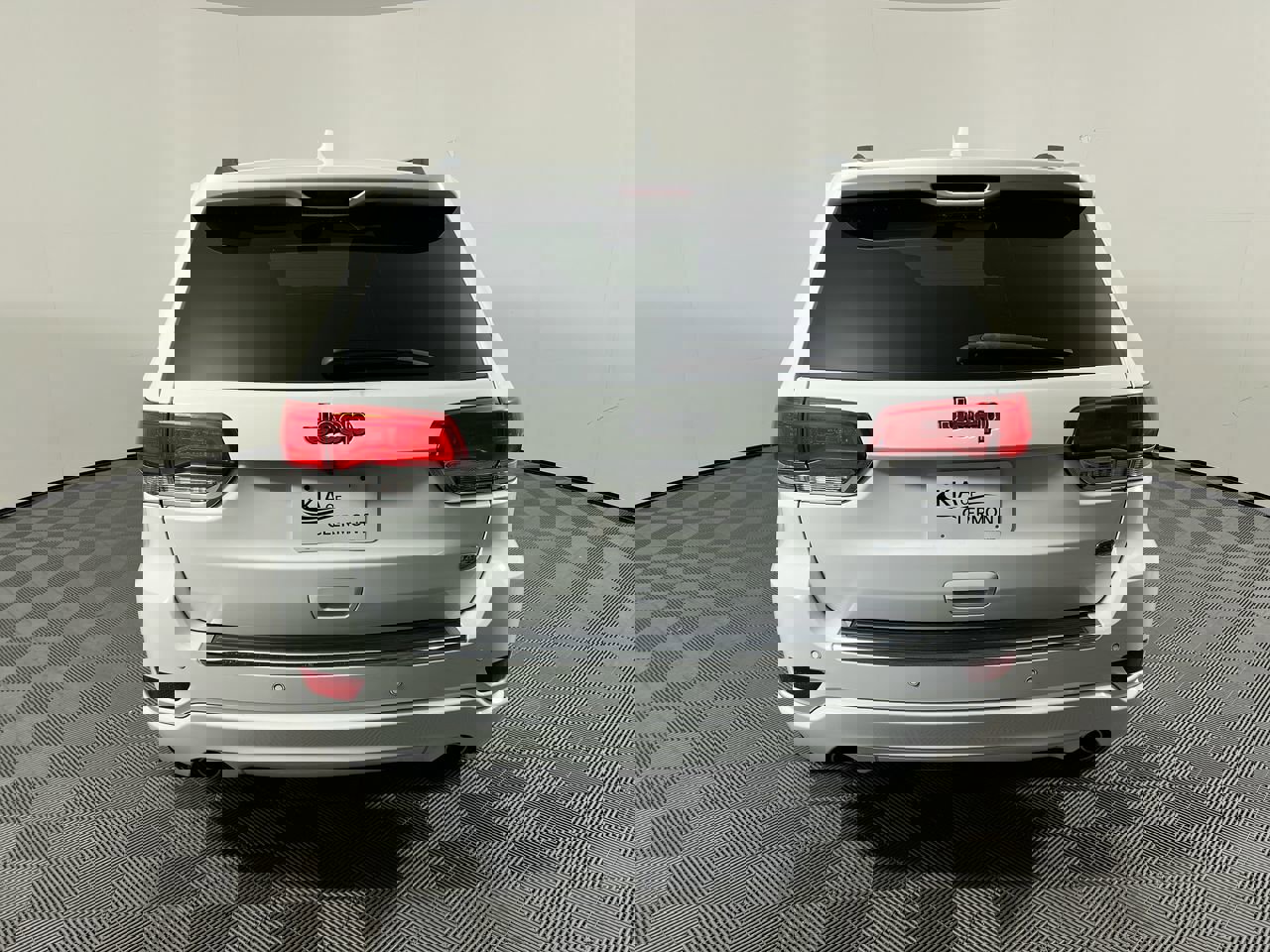 Used 2020 Jeep Grand Cherokee Overland image 4