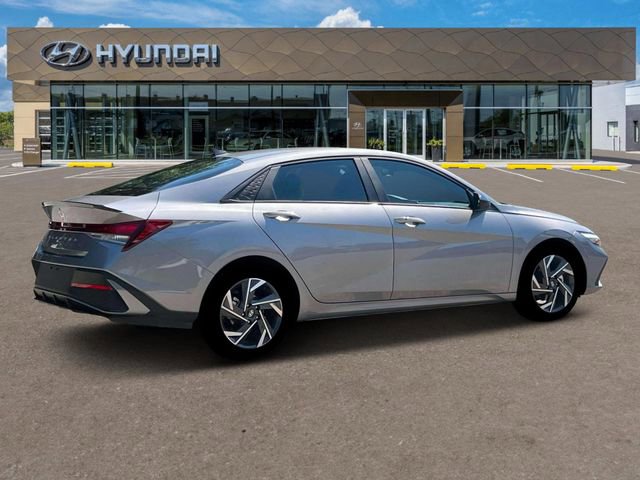 New 2025 Hyundai Elantra Sport image 9
