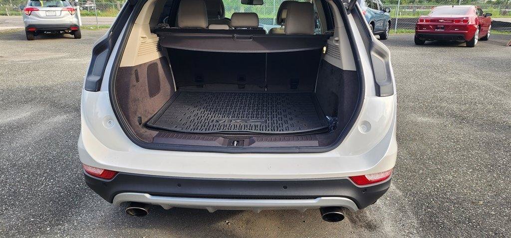 Used 2017 Lincoln MKC Reserve FWD image 27