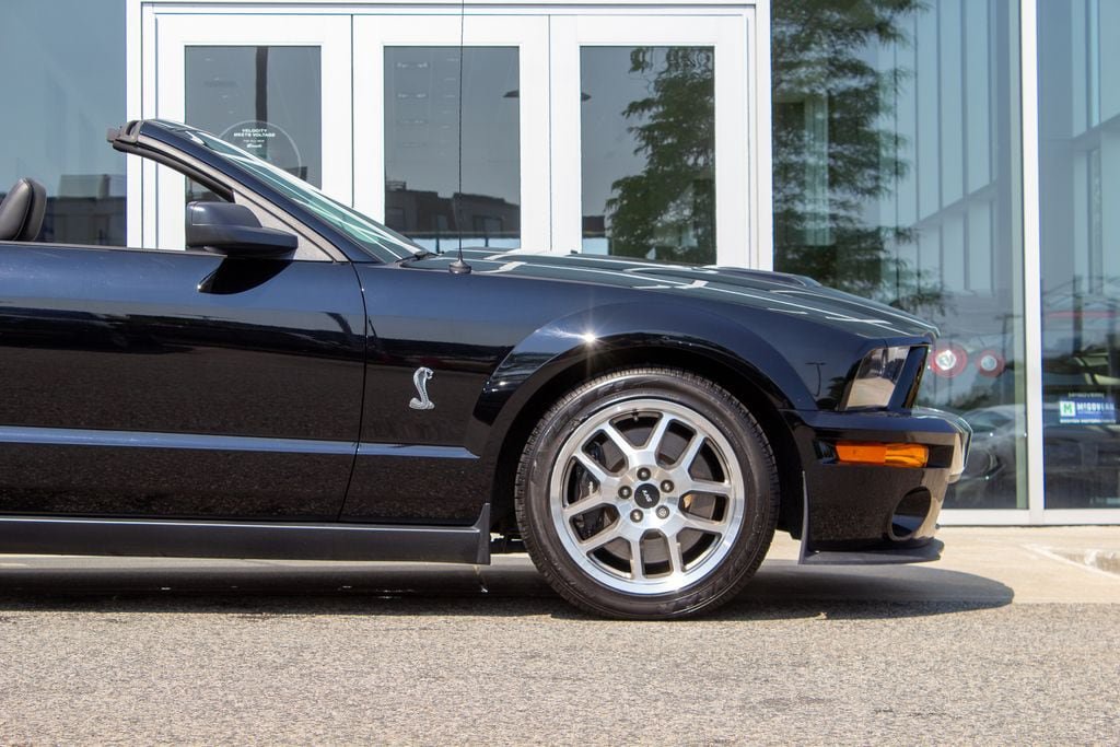 Used 2007 Ford Mustang Shelby GT500 RWD image 5