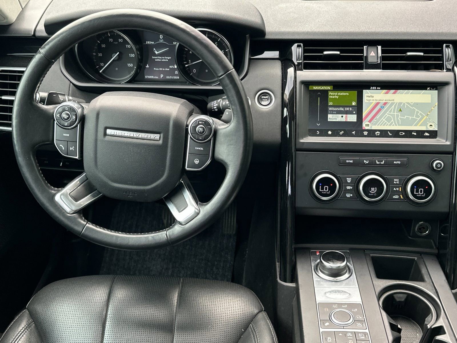 Used 2018 Land Rover Discovery SE image 13