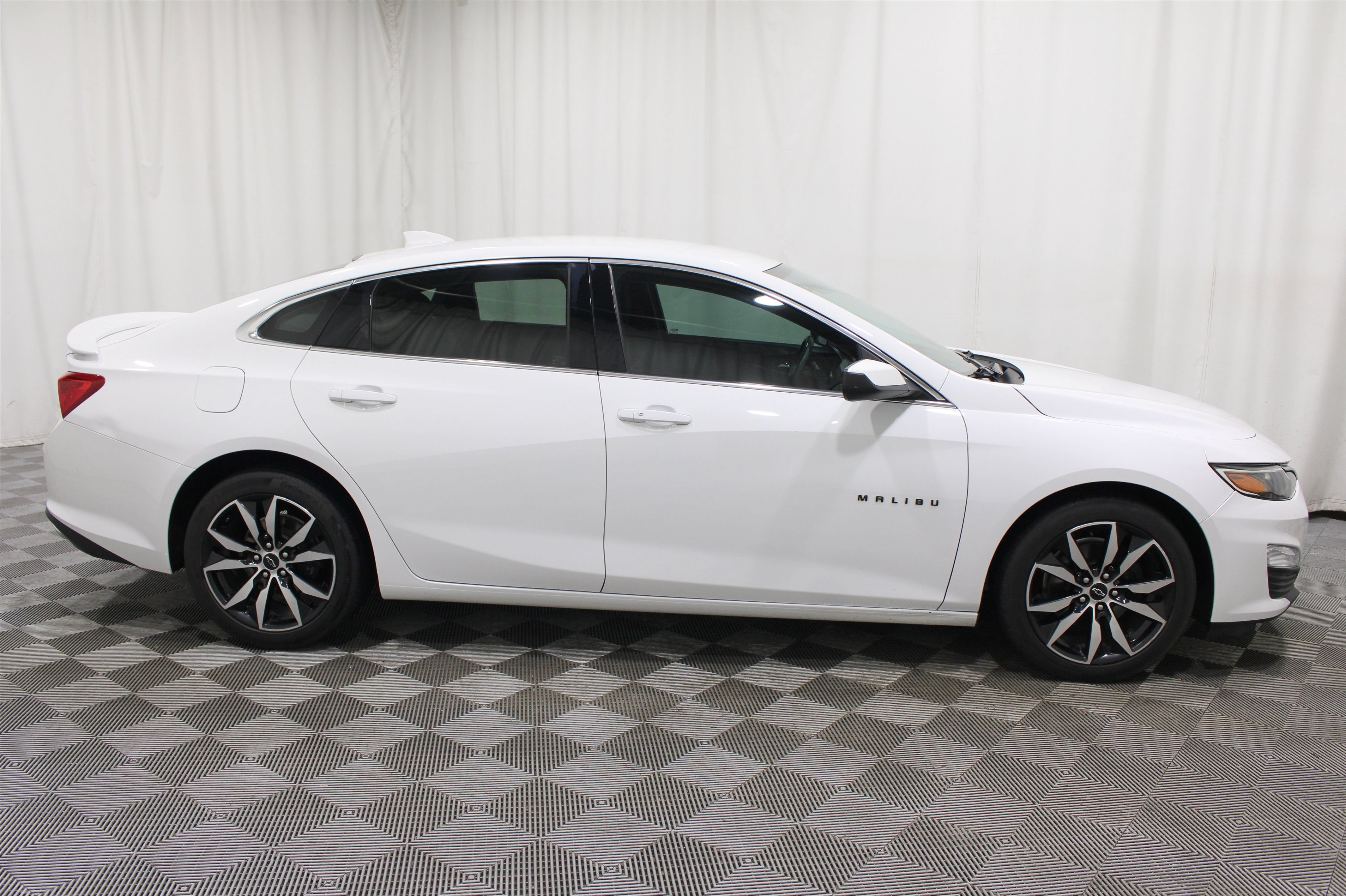 Used 2021 Chevrolet Malibu RS FWD image 29