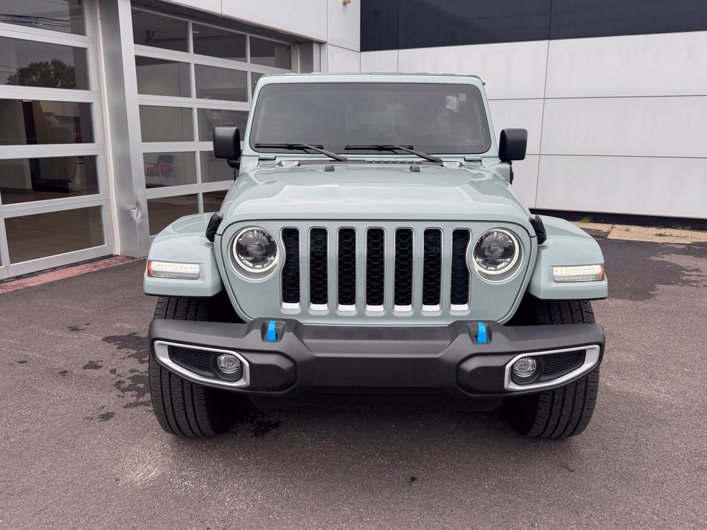Used 2023 Jeep Wrangler Unlimited Sahara w/ Cold Weather Group AWD/4WD image 8