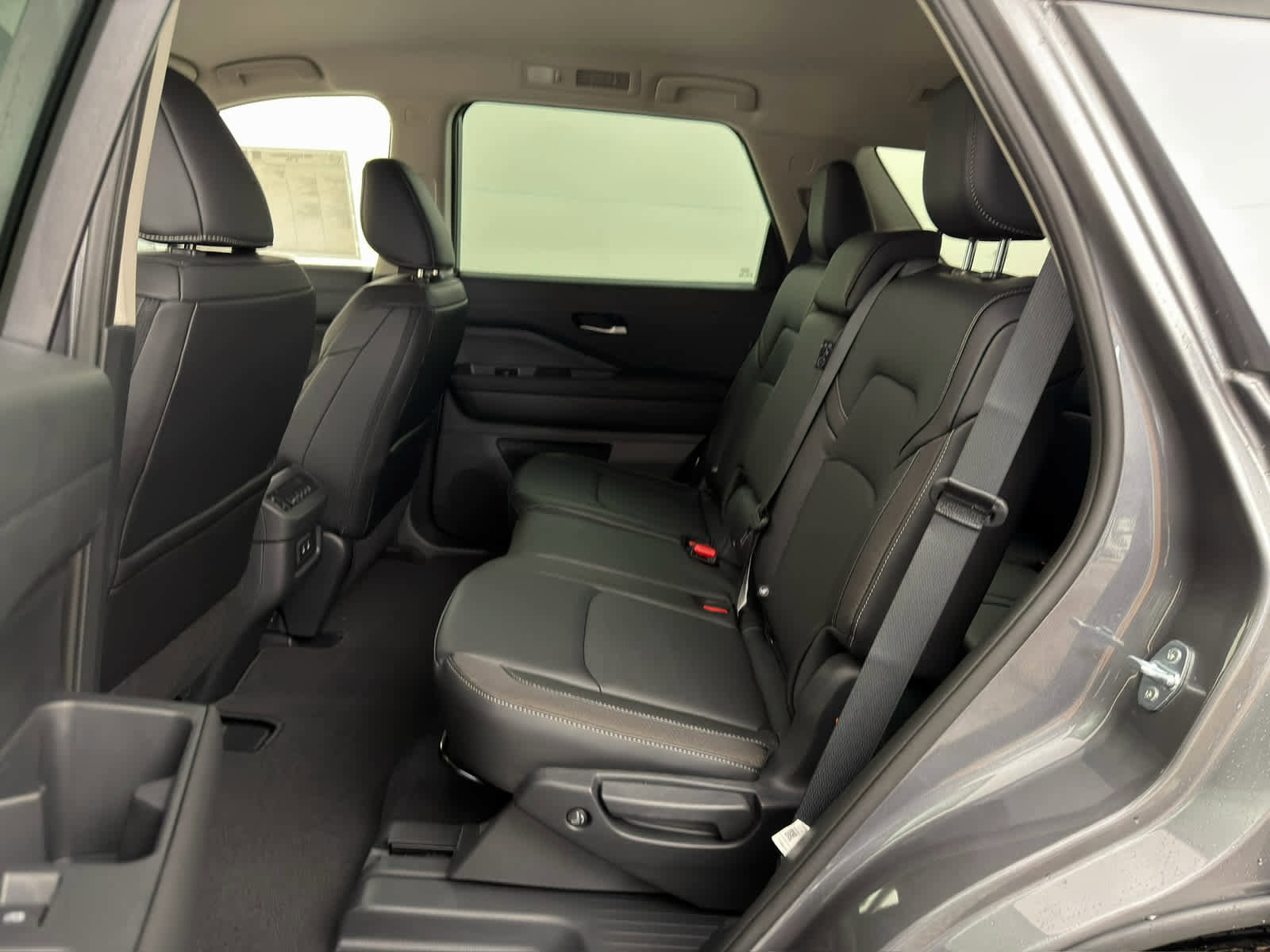 New 2026 Nissan Pathfinder SL image 16