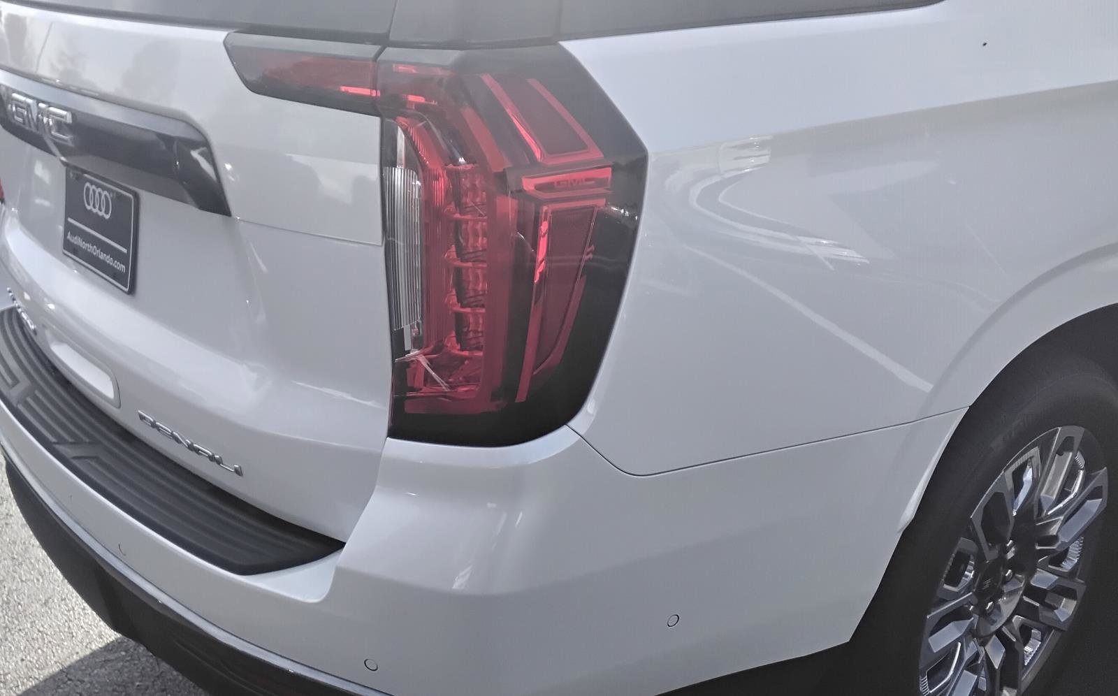 Used 2024 GMC Yukon Denali Ultimate image 10