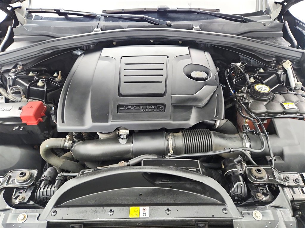 Used 2018 Jaguar F-PACE Prestige image 42
