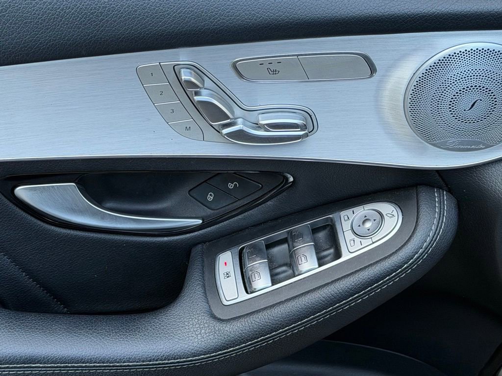 Used 2019 Mercedes-Benz GLC 300 4MATIC image 29