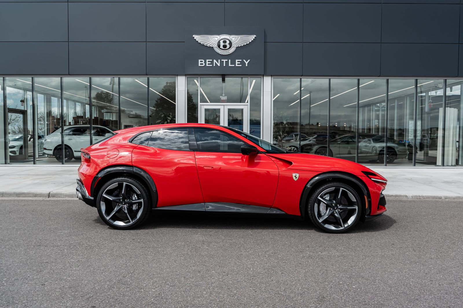 Used 2026 Ferrari Purosangue AWD/4WD image 14