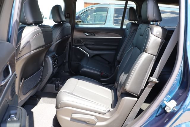 New 2026 Jeep Grand Cherokee L Limited AWD/4WD image 44