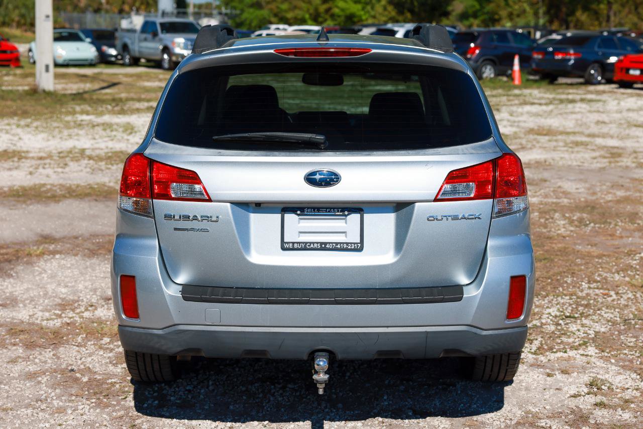 Used 2013 Subaru Outback 2.5i Limited w/ Moonroof Pkg image 9