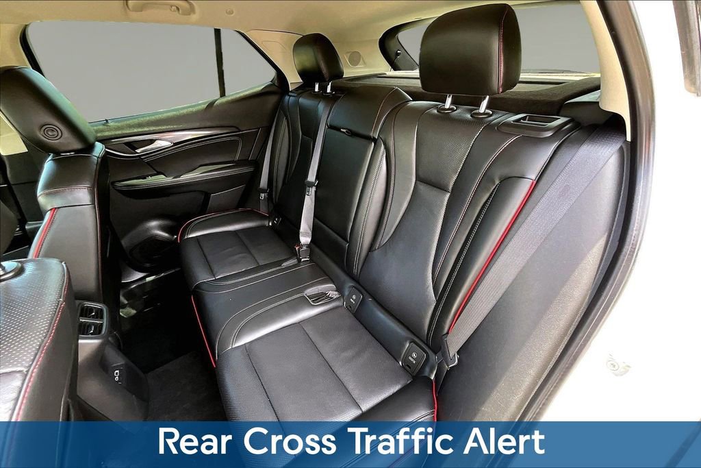 Used 2022 Buick Envision Essence w/ Technology Package I AWD/4WD image 22