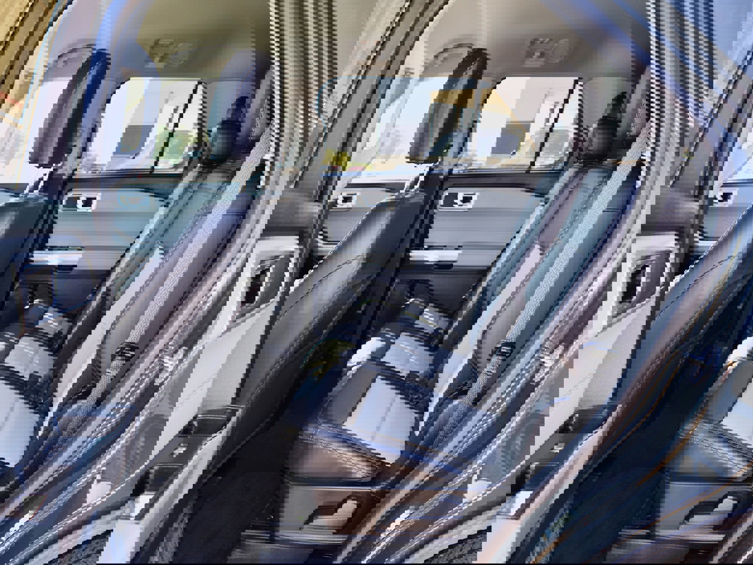 Used 2023 Ford Explorer XLT w/ Equipment Group 202A image 15