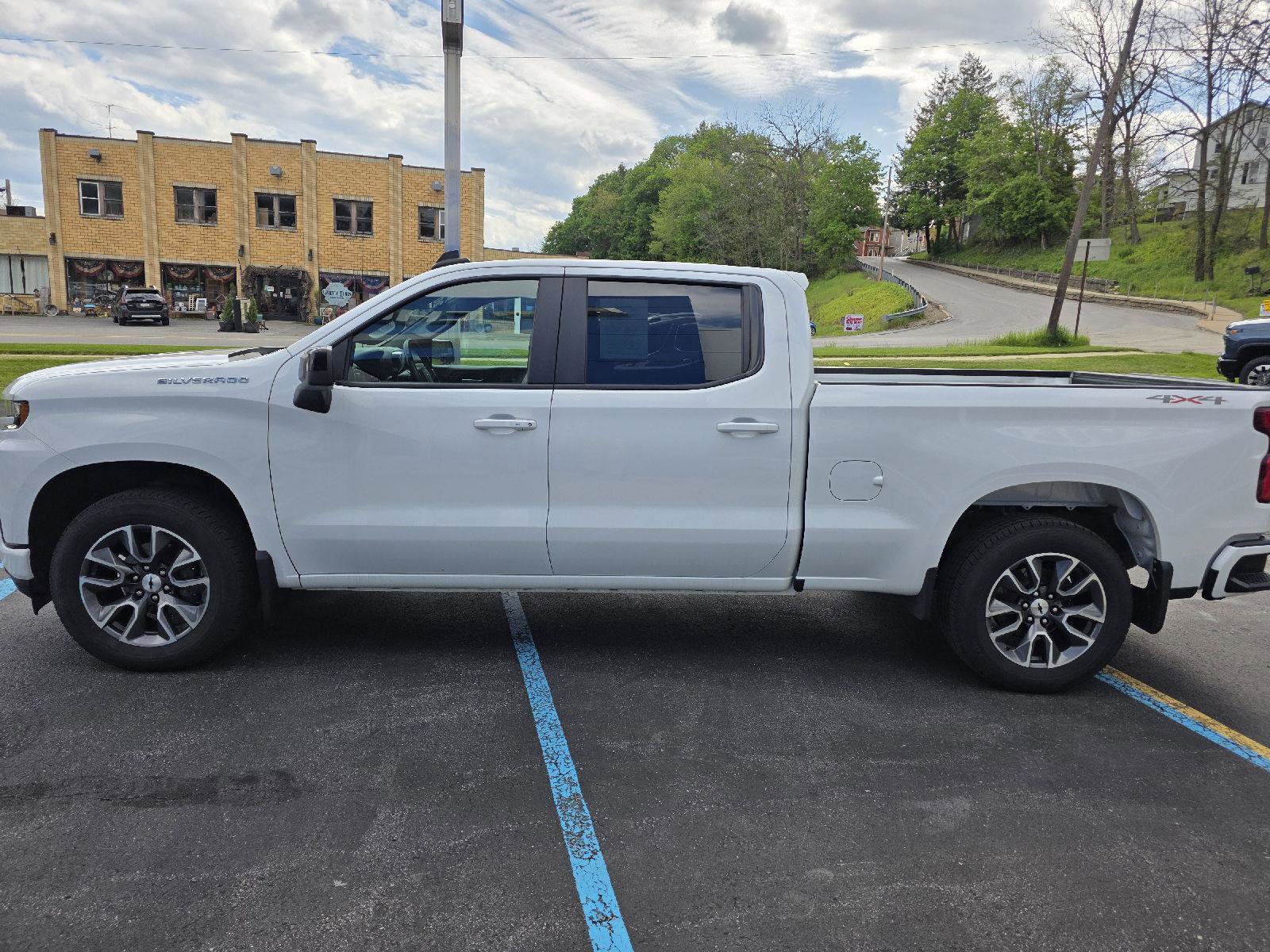 Used 2022 Chevrolet Silverado 1500 RST AWD/4WD image 5