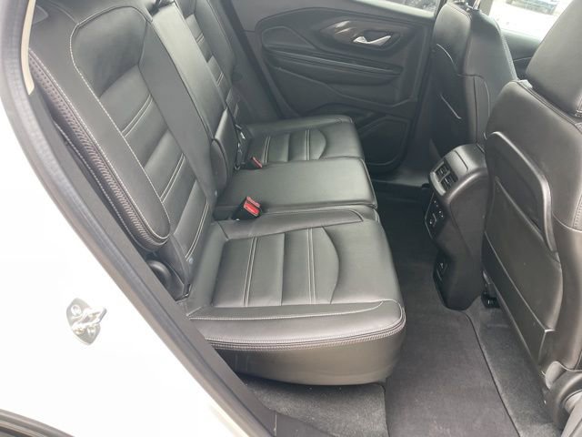 Used 2024 GMC Terrain Denali w/ Denali Premium Package image 18