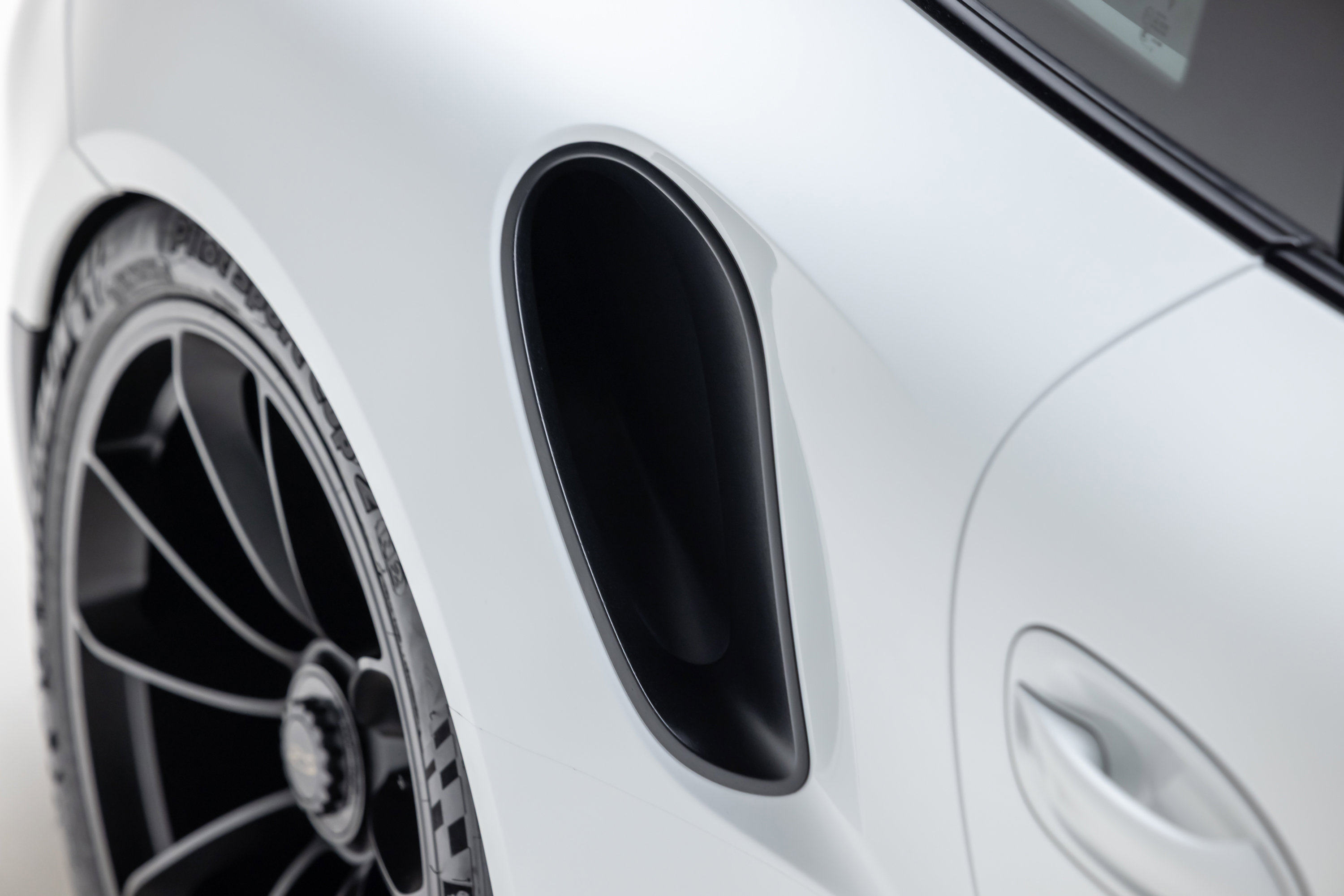 Used 2016 Porsche 911 GT3 RS image 35