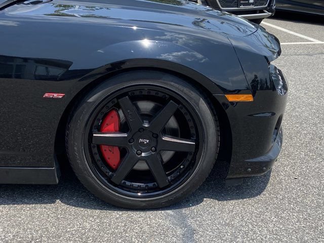 Used 2011 Chevrolet Camaro SS w/ RS Package RWD image 9