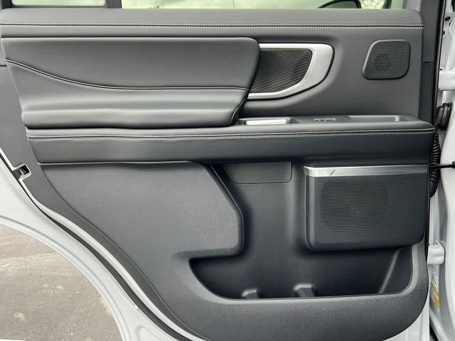 New 2026 Ford Expedition Platinum w/ Stealth Performance Package AWD/4WD image 36