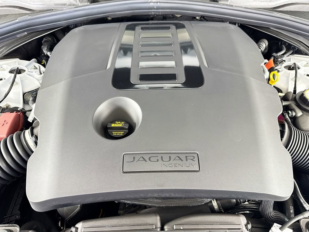 Used 2025 Jaguar F-PACE R-Dynamic S image 26