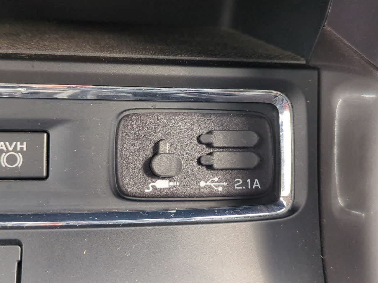 Used 2019 Subaru Ascent Limited AWD/4WD image 32