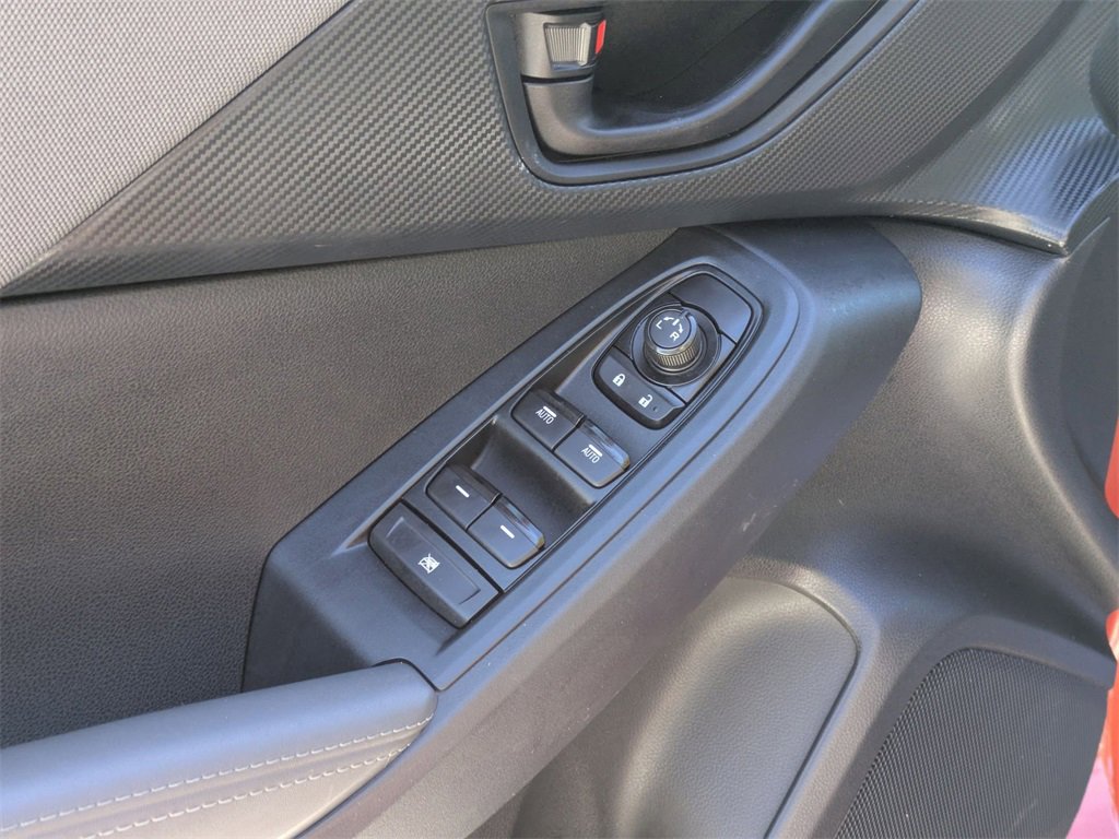 Used 2024 Subaru Crosstrek 2.0i Premium image 3