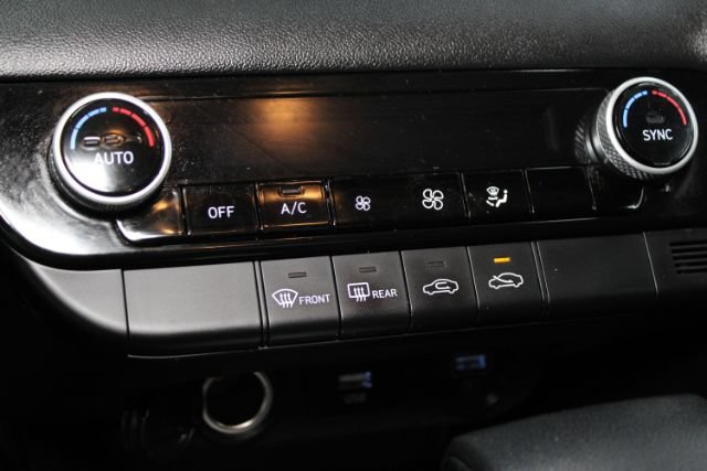 Used 2021 Hyundai Elantra SEL w/ Cargo Package FWD image 15