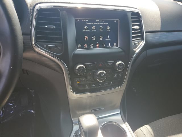Used 2019 Jeep Grand Cherokee Laredo RWD image 21