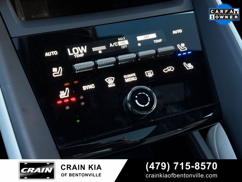 Used 2024 Porsche Macan 4 Electric image 17