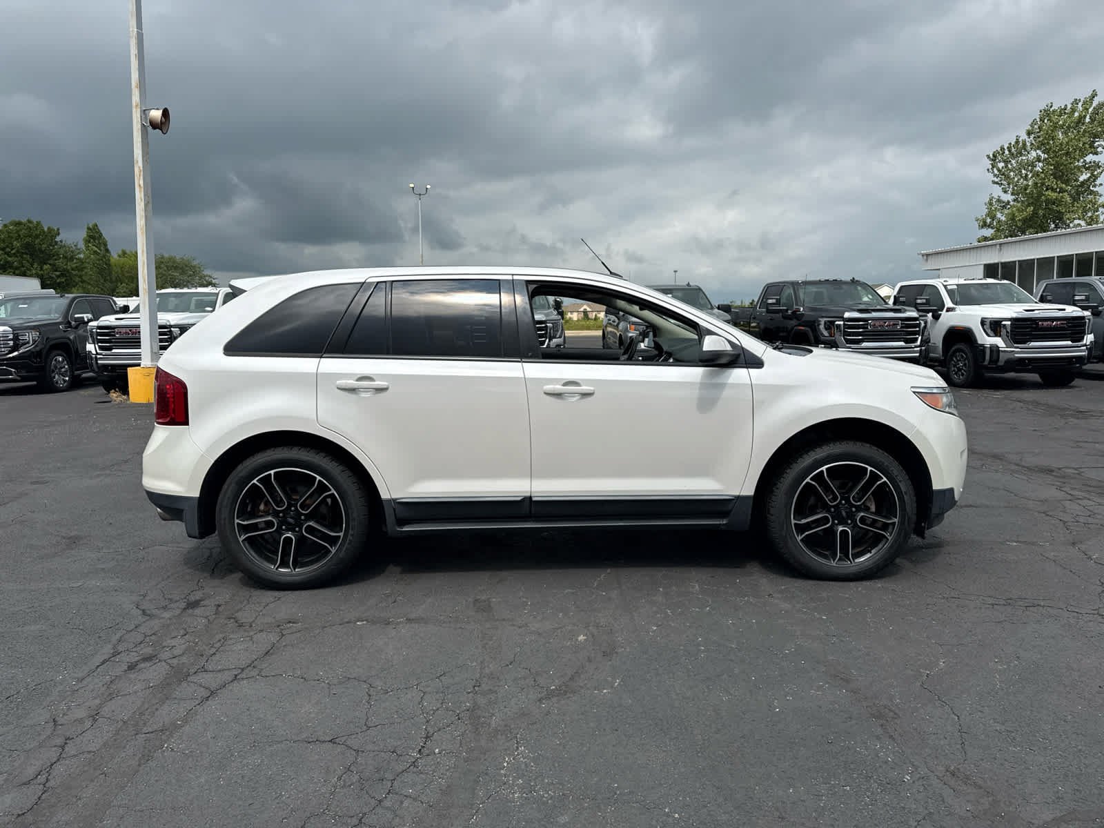 Used 2013 Ford Edge SEL FWD image 6