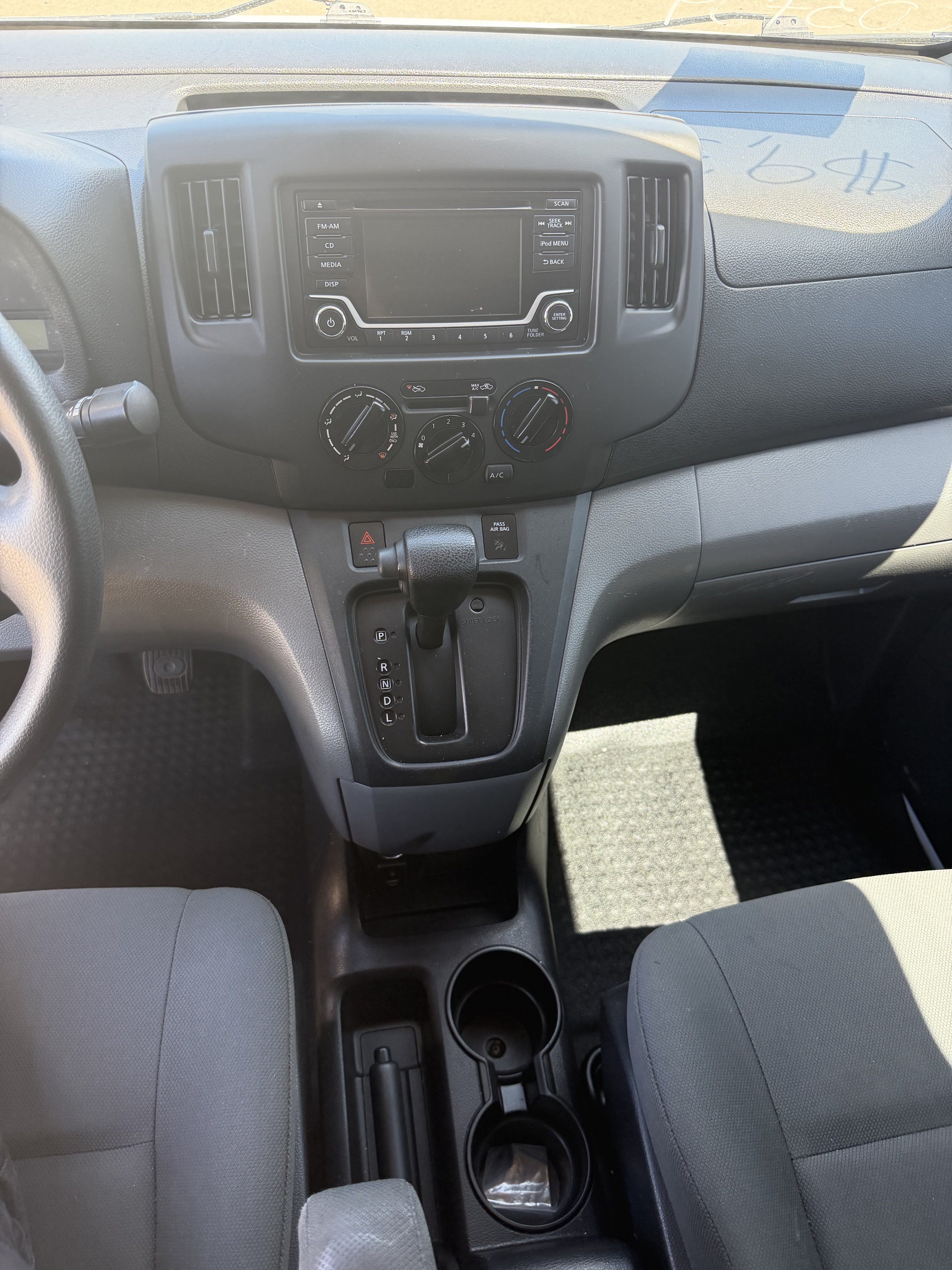 Used 2018 Nissan NV200 S FWD image 18