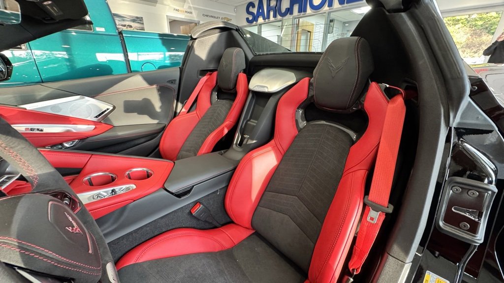 New 2026 Chevrolet Corvette E-Ray image 9