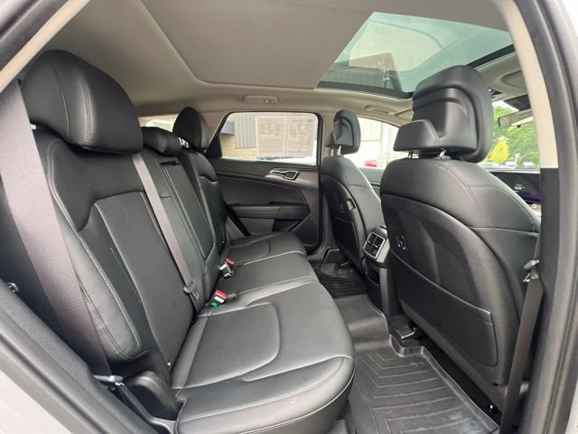 Used 2024 Kia Sportage SX FWD image 13
