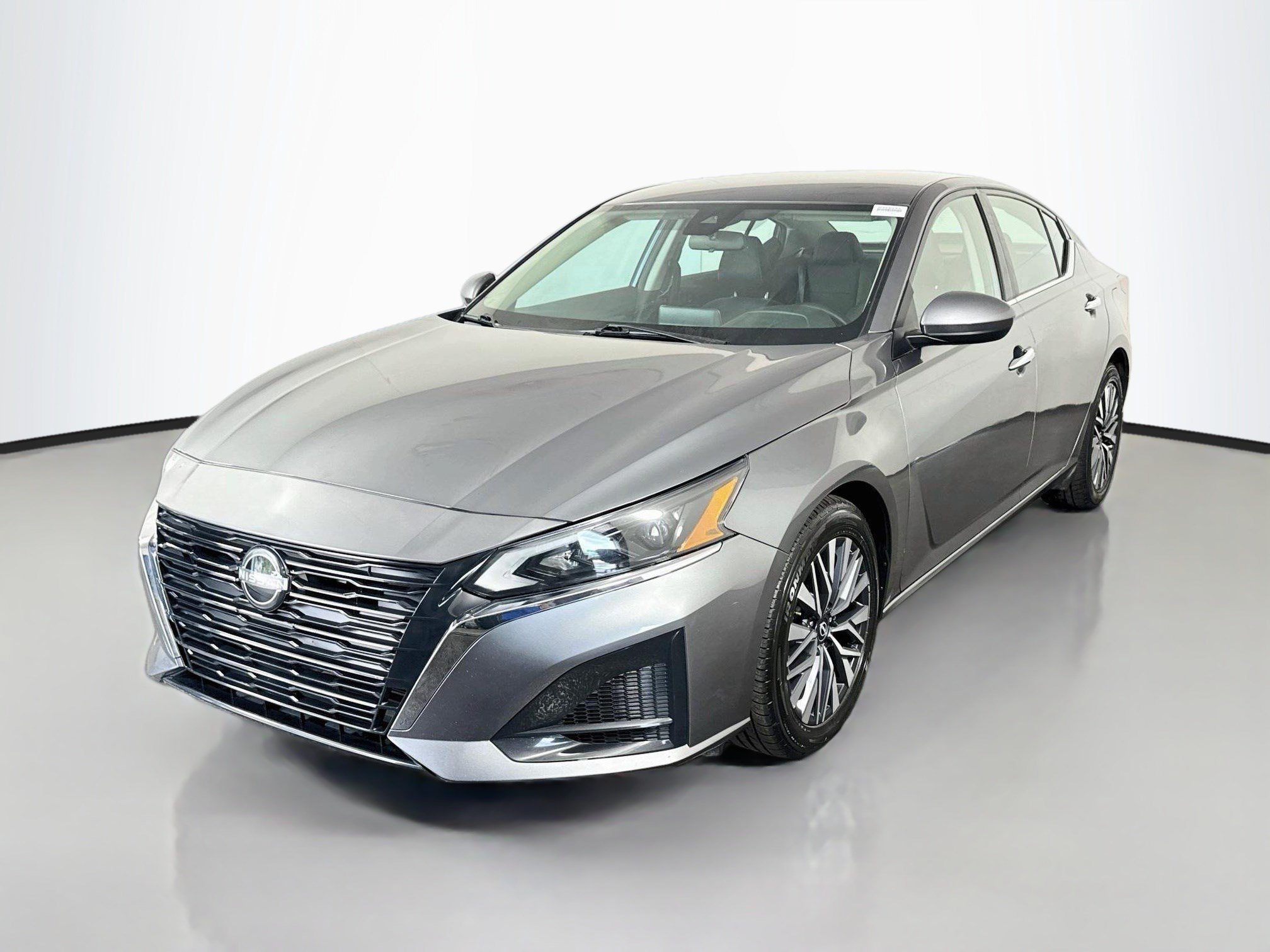 Used 2023 Nissan Altima 2.5 SV FWD image 4