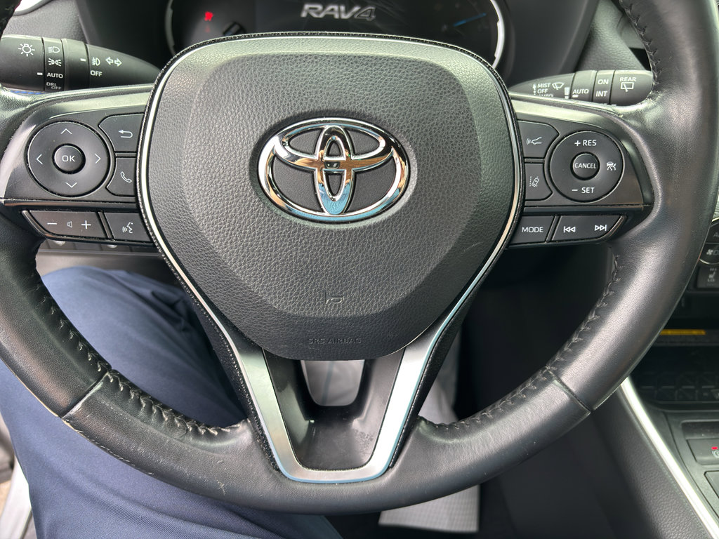 Used 2020 Toyota RAV4 XSE AWD/4WD image 9