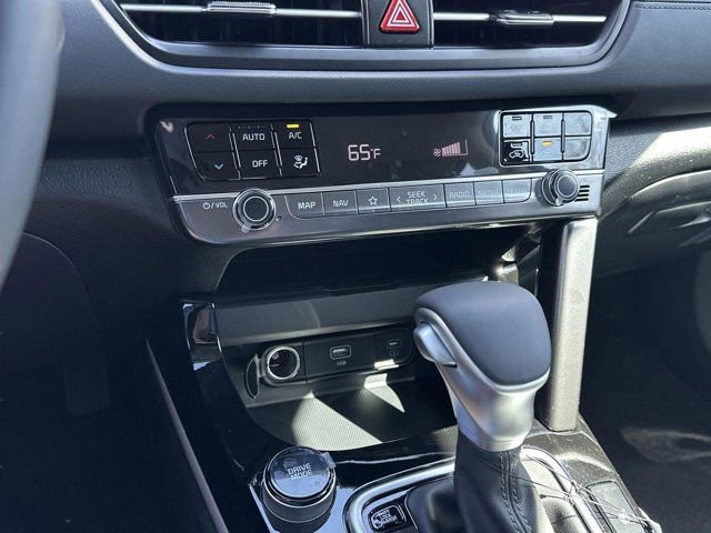 New 2026 Kia Seltos EX image 18