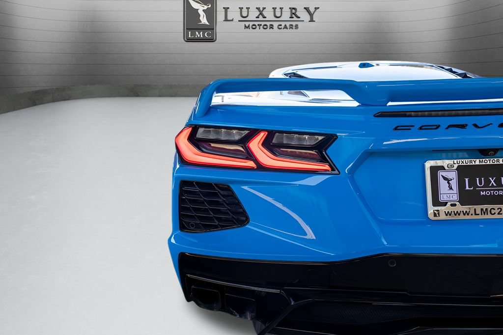 Used 2023 Chevrolet Corvette Stingray Preferred Cpe w/ Z51 Performance Package RWD image 18