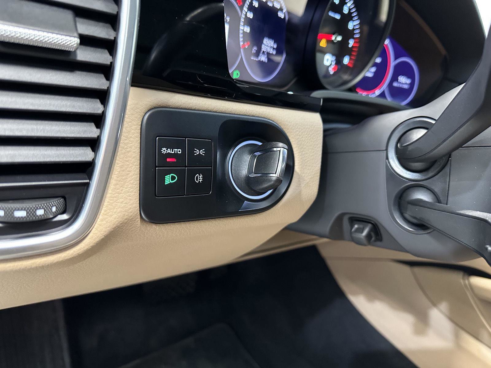 Certified 2022 Porsche Cayenne image 18