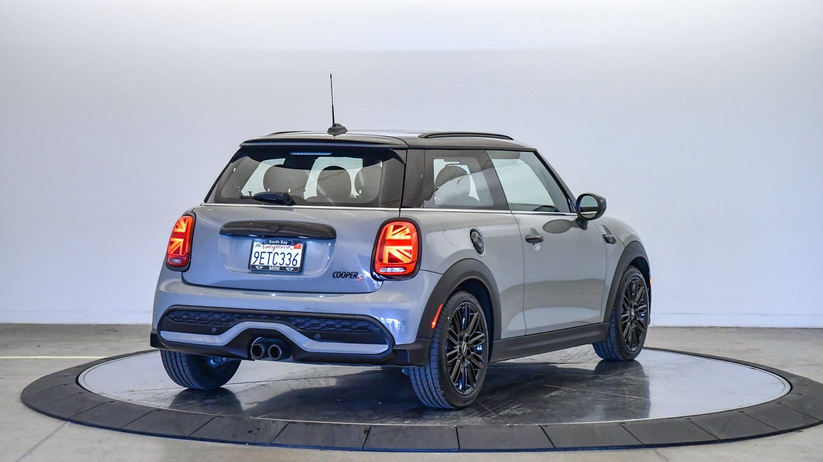 Certified 2023 MINI Cooper S image 5