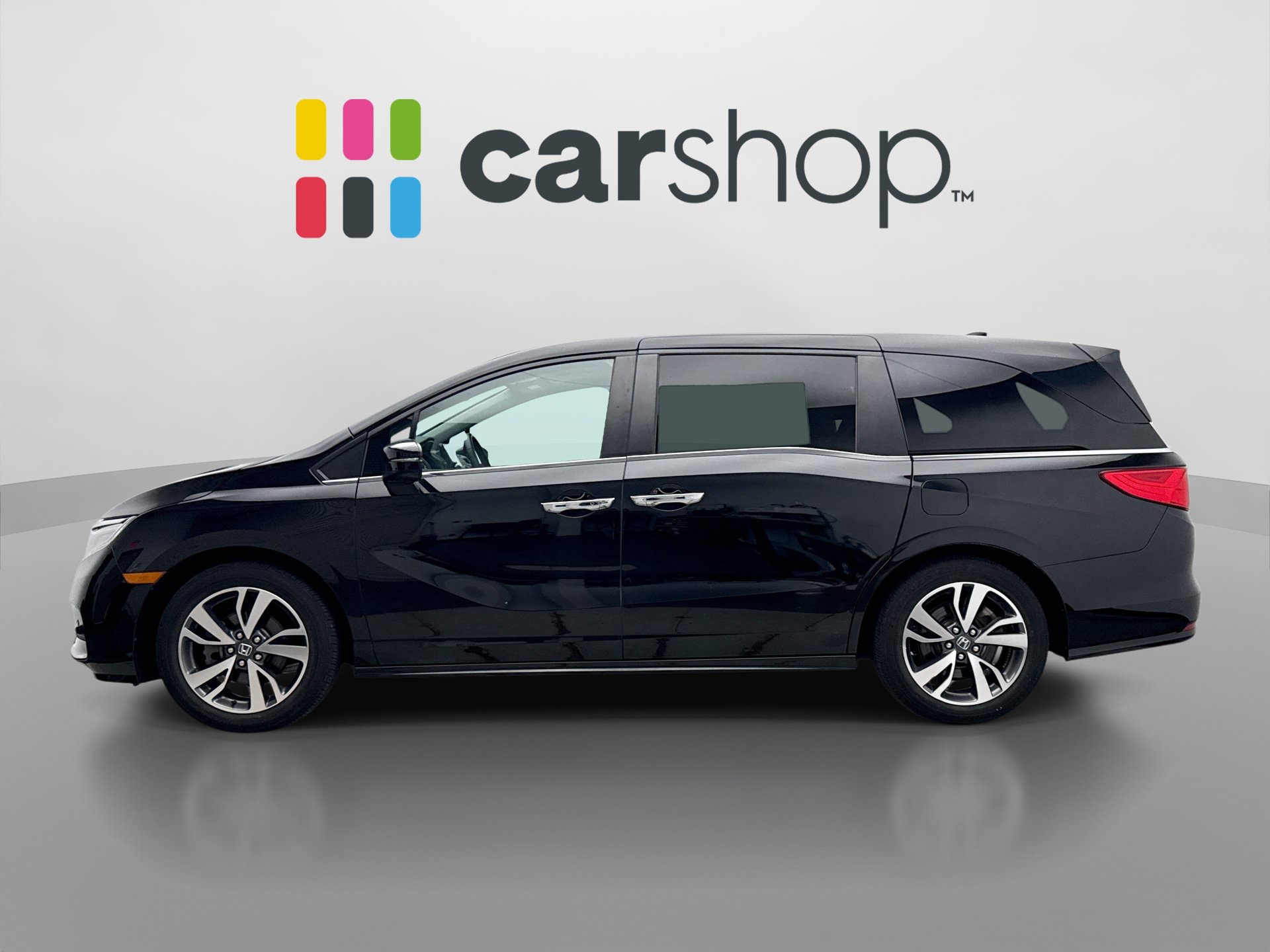 Used 2022 Honda Odyssey Touring image 2