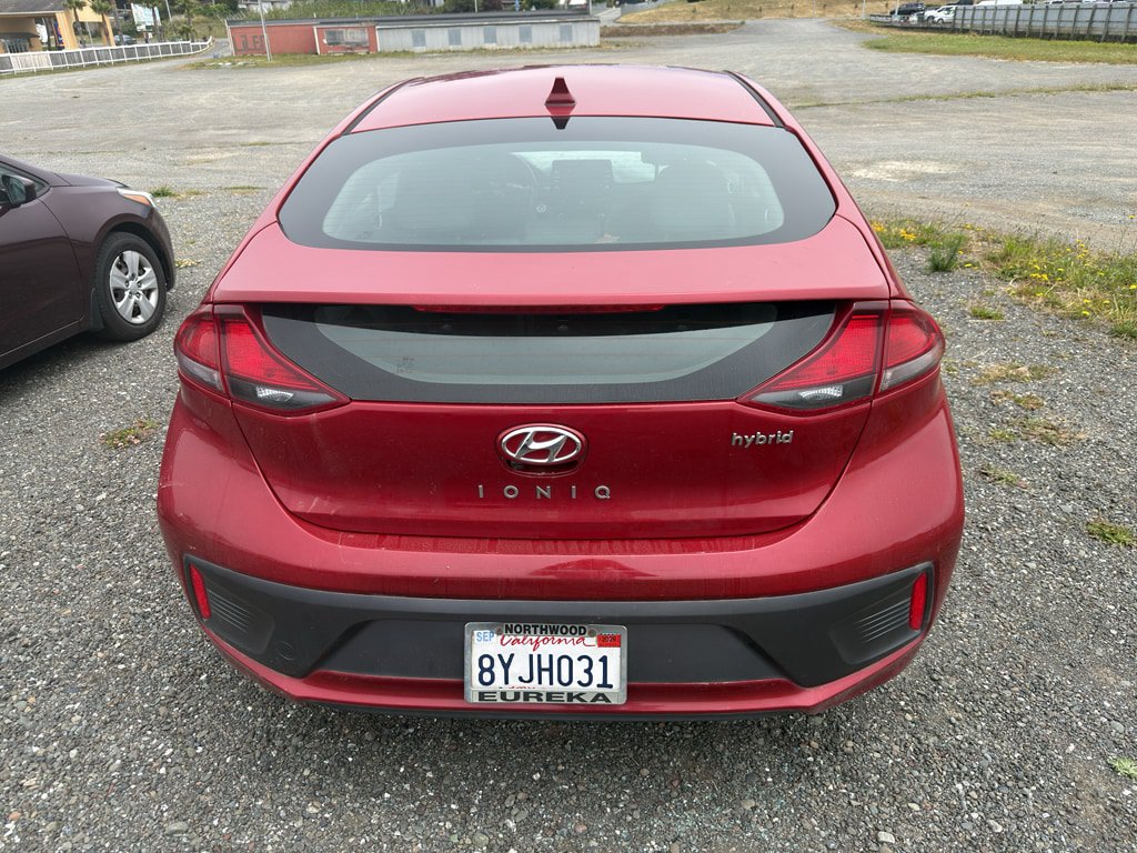 Used 2022 Hyundai Ioniq SE FWD image 4