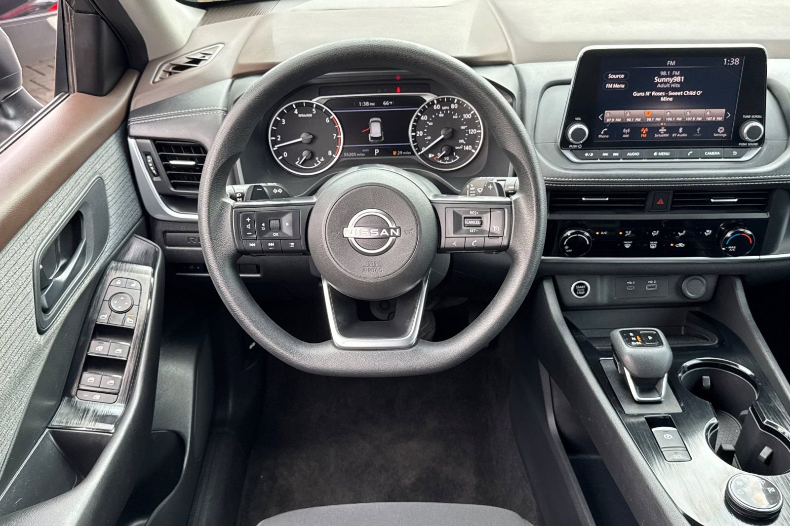 Used 2023 Nissan Rogue S image 14