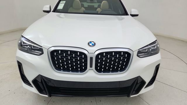 Used 2025 BMW X4 xDrive30i image 9